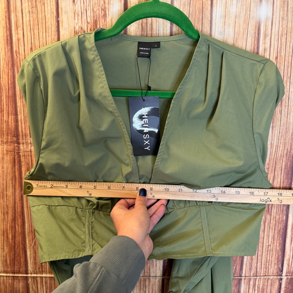 SHEIN SXY Women’s Olive Green Cropped Top V Neck Long Sleeve Fitted Blouse Large - Picture 6 of 10